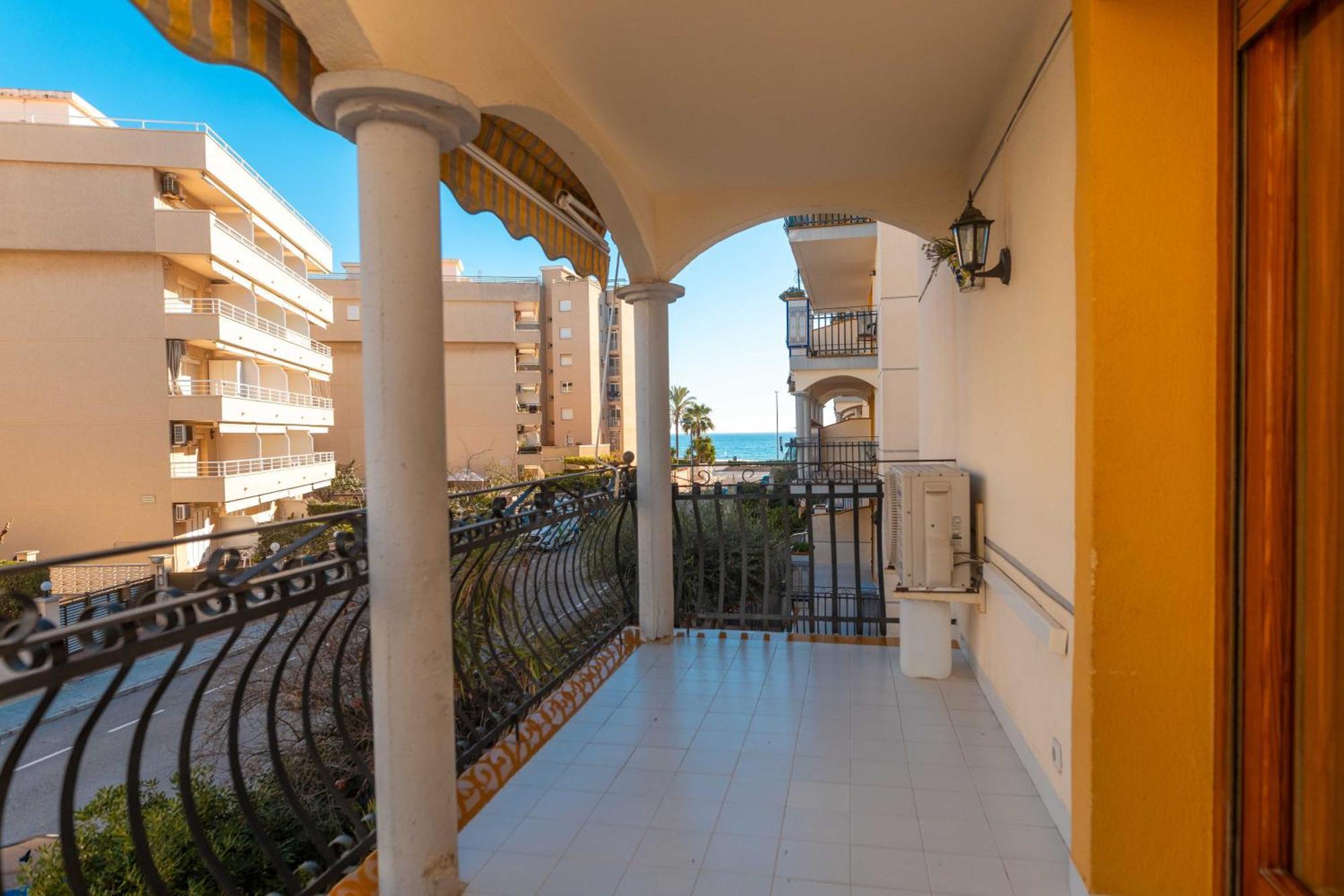 Suitur Apartament Familiar Con Piscina Calafellアパートメント エクステリア 写真