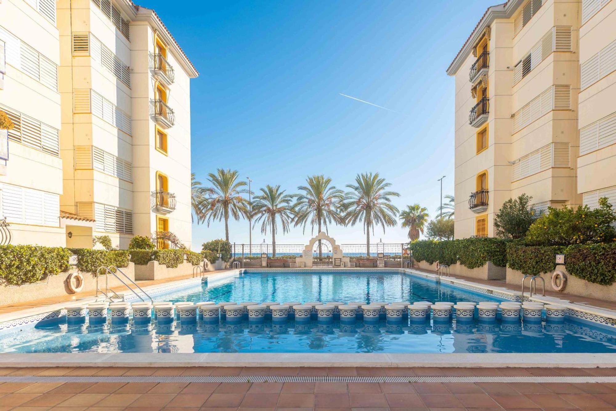 Suitur Apartament Familiar Con Piscina Calafellアパートメント エクステリア 写真